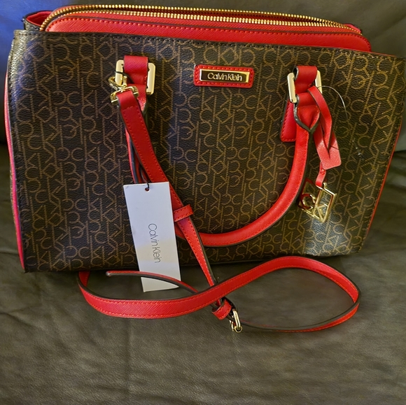 Calvin Klein Handbags - Calvin Klein Purse